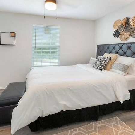 Cozy Two Bedroom Home Minutes From Downtown! Houston Eksteriør bilde